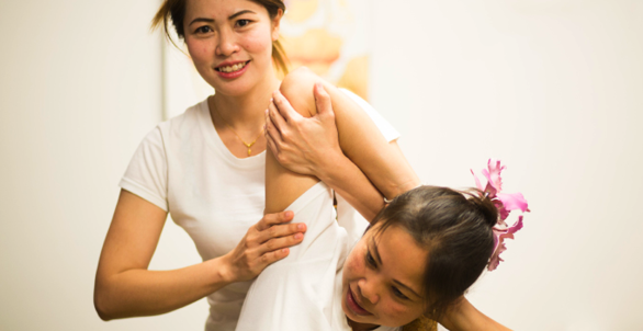 Die traditionelle Thai Massage im Khwayci Massagestudio Hamburg